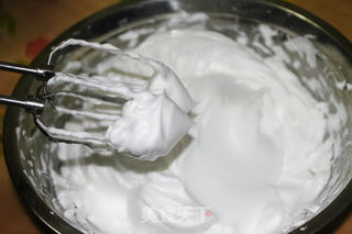 口感轻盈细腻的酸奶蛋糕的做法步骤:7