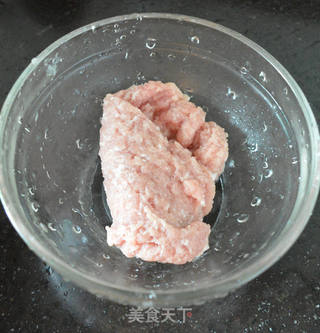肉末豌豆的做法步骤:2