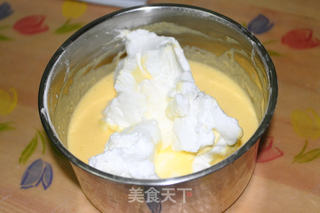 口感轻盈细腻的酸奶蛋糕的做法步骤:8