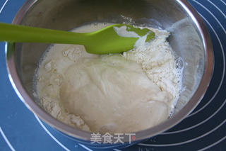 【天然酵种蒜香软面包】:健康美味百吃不厌的做法步骤:5
