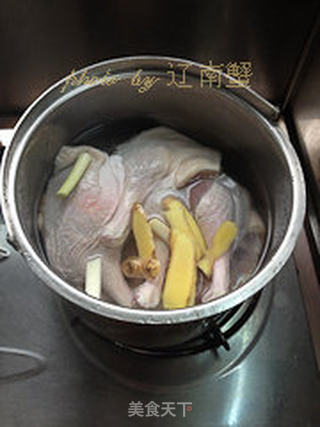 脆皮鸭腿的做法步骤:3
