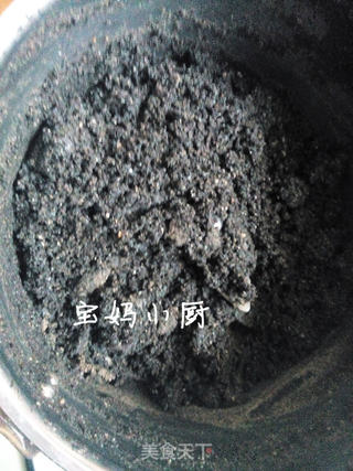 黑芝麻彩色汤圆的做法步骤:2