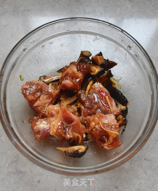 排骨香菇土豆焖饭的做法步骤:2
