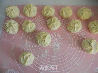 鸡蛋小白菜素馅包子的做法步骤:10