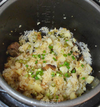 排骨香菇土豆焖饭的做法步骤:7