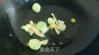 胡萝卜香菇焖鸭的做法步骤:6