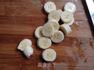 香蕉和草莓加酸乳的做法步骤:3