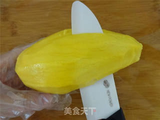 芒果玫瑰花的做法步骤:3