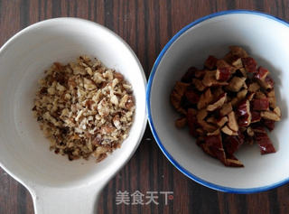 樱桃冰淇淋蛋糕的做法步骤:2