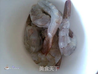 给宝宝营养加分--虾仁蒸豆腐的做法步骤:2