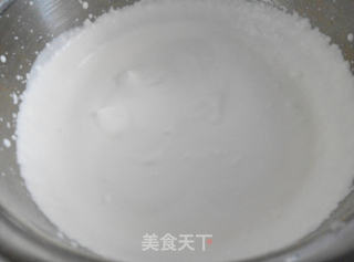 樱桃冰淇淋蛋糕的做法步骤:11