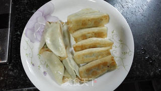 韭菜锅贴的做法步骤:12