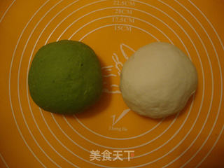 绿色饺子——给饺子装扮点颜色的做法步骤:2