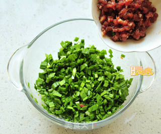 元宵节必吃喜庆三鲜元宝饺子的做法步骤:4