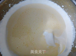 樱桃冰淇淋蛋糕的做法步骤:12