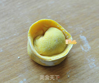 元宵节必吃喜庆三鲜元宝饺子的做法步骤:10