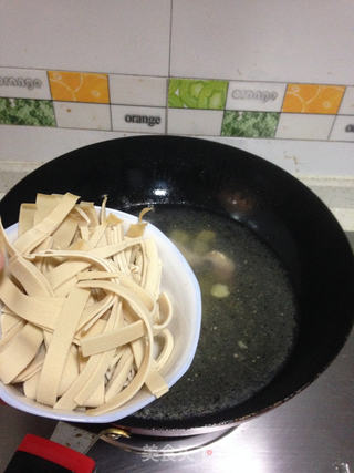 豆皮鱼片汤的做法步骤:5