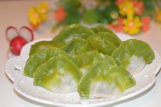 绿色饺子——给饺子装扮点颜色的做法步骤:12