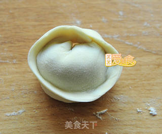 元宵节必吃喜庆三鲜元宝饺子的做法步骤:8