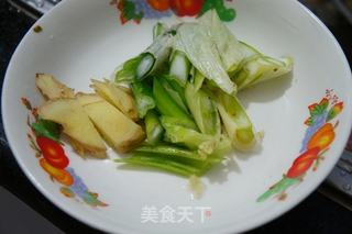 葱姜炒螃蟹的做法步骤:4