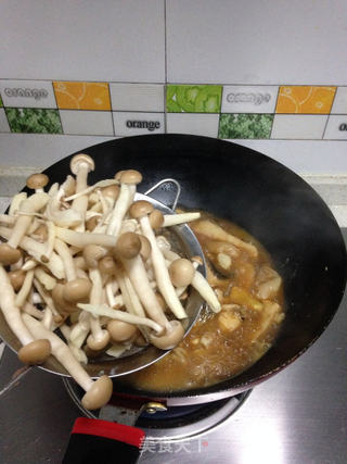 菌菇焖草鱼的做法步骤:8