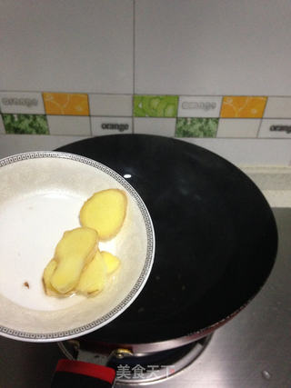 菌菇焖草鱼的做法步骤:3