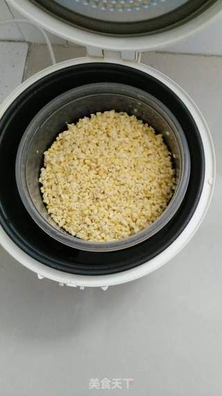 奶香绿豆糕(豆沙馅)甜的做法步骤:2