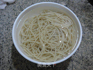 肉丝白菜炒面的做法步骤:4