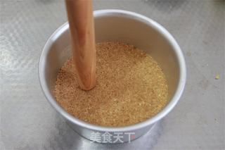【番茄配方】焦糖香蕉芝士蛋糕——焦糖和香蕉的搭配很是不一般哦!的做法步骤:3