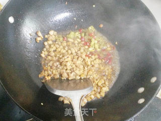 节后的开胃下饭解腻菜——肉丁炒酸豇豆的做法步骤:5