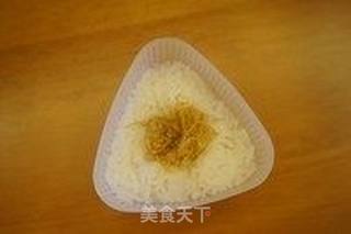 熊猫造型饭团便当的做法步骤:3