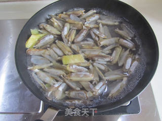 韭香蛏子的做法步骤:3