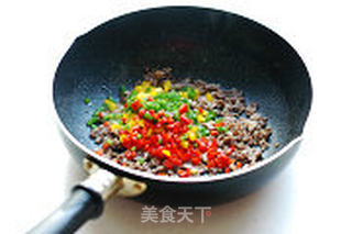 蒜是灵魂:蒜香牛肉炒饭的做法步骤:6