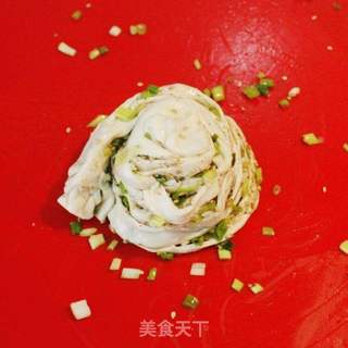 葱香四溢-----葱香手抓饼的做法步骤:6