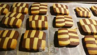 双味棋格饼干的做法步骤:13