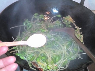 干煸青豆芽的做法步骤:8