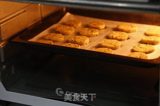 芝麻饼干做法(烤箱烤饼干)的做法步骤:12