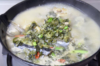 【雪菜毛豆煨海鱼】的做法步骤:6