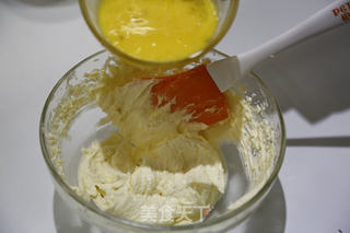 芝麻饼干做法(烤箱烤饼干)的做法步骤:4