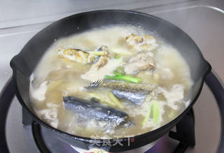 【雪菜毛豆煨海鱼】的做法步骤:5