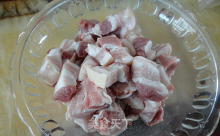 杏鲍菇红烧肉的做法步骤:2