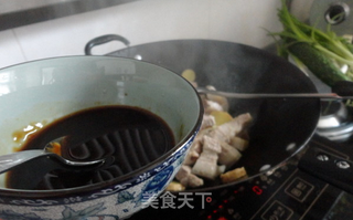 杏鲍菇红烧肉的做法步骤:9