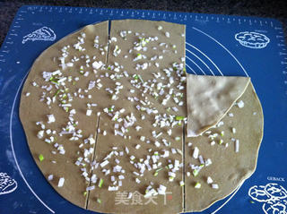 抹茶葱花饼的做法步骤:7