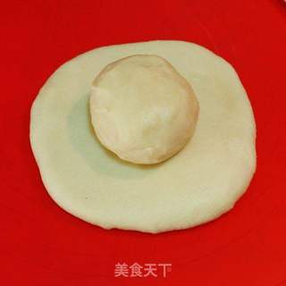 吃一个不过瘾-----椒盐葱香酥饼的做法步骤:6
