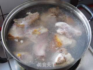 老汤卤蹄髈的做法步骤:2