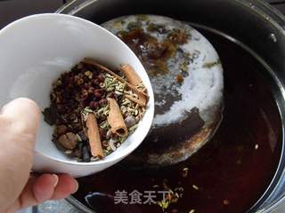 老汤卤蹄髈的做法步骤:8