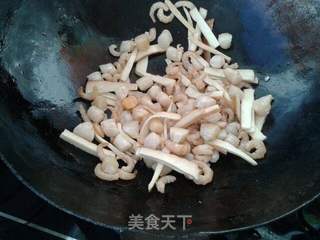 金钩带子烧春韭的做法步骤:4