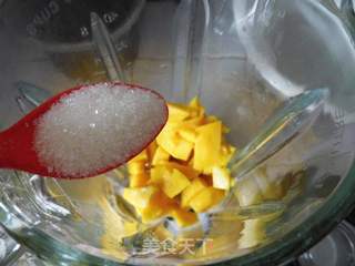芒果酸奶冰淇淋的做法步骤:2