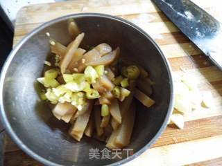 泡椒红烧带鱼的做法步骤:3