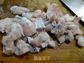 雷笋烧牛蛙的做法步骤:4